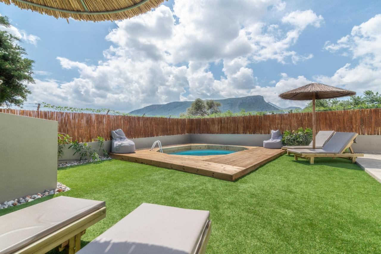 Cozy House With Pool Near Beach Gazi Экстерьер фото
