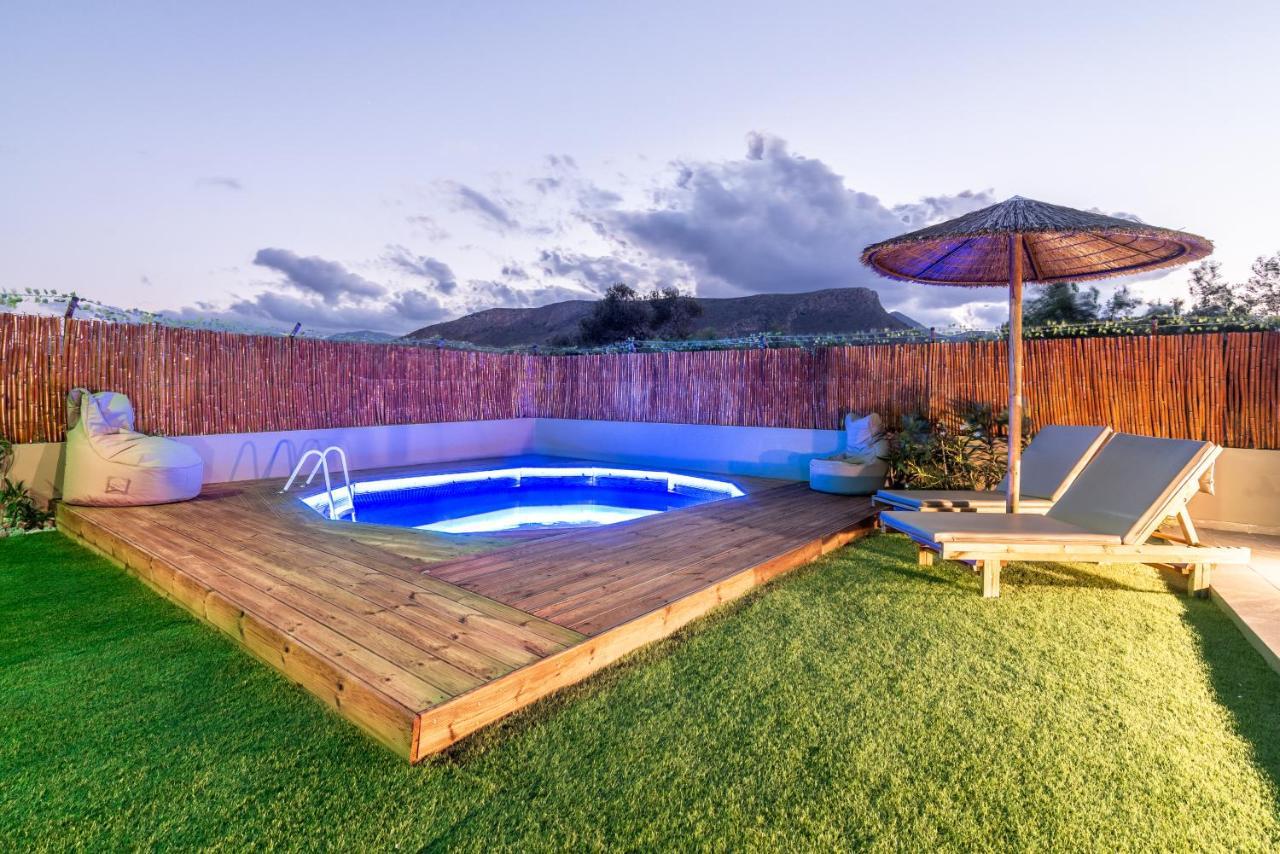 Cozy House With Pool Near Beach Gazi Экстерьер фото