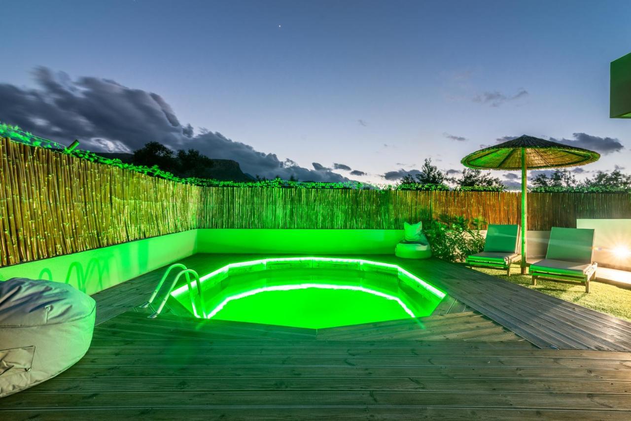 Cozy House With Pool Near Beach Gazi Экстерьер фото