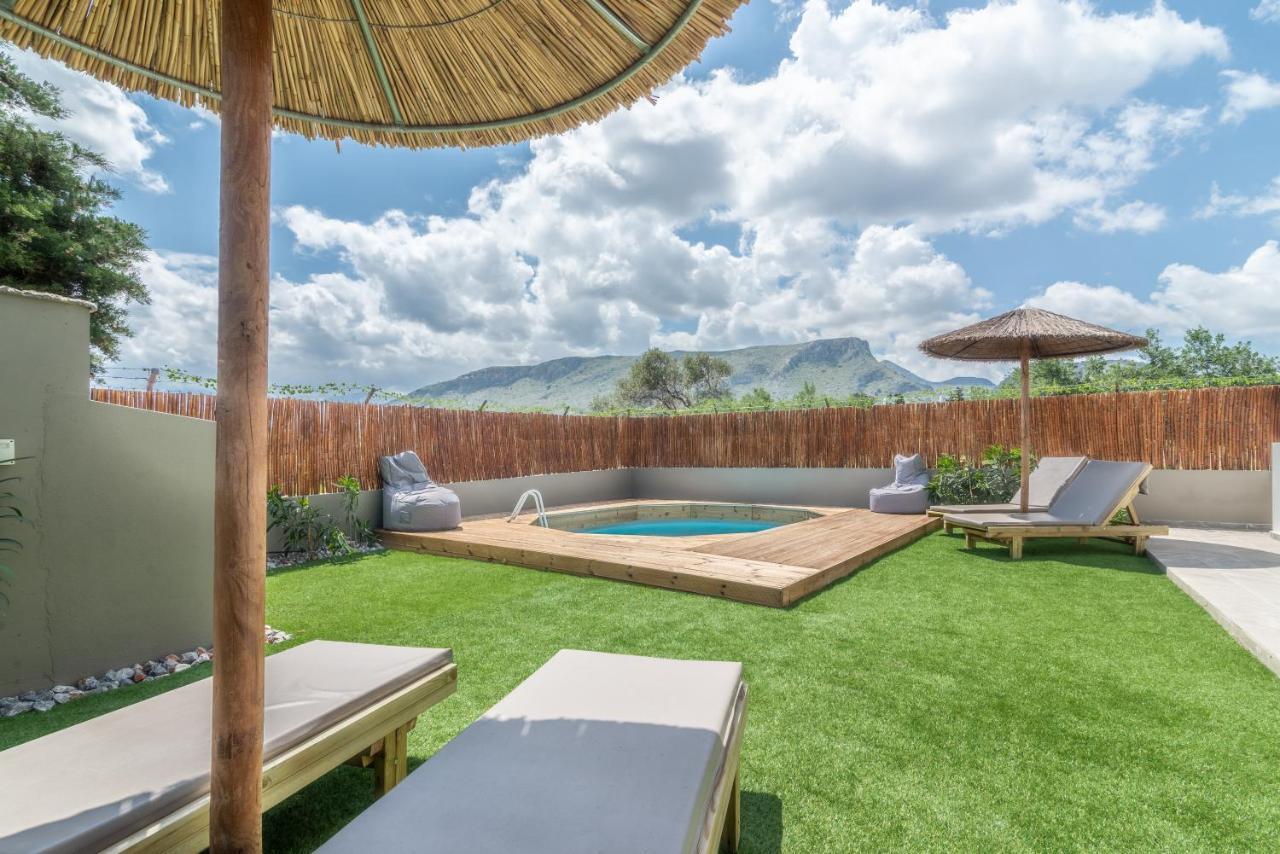 Cozy House With Pool Near Beach Gazi Экстерьер фото